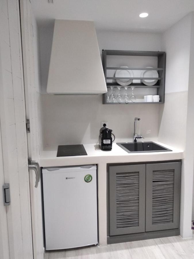 Marina'S Suites Naxos City Екстер'єр фото